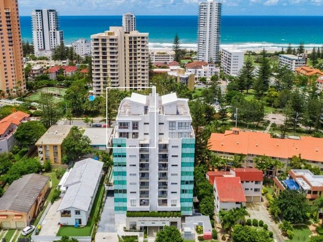 18/120 Surf Parade, QLD 4218