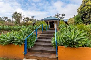 Stairs to front of house