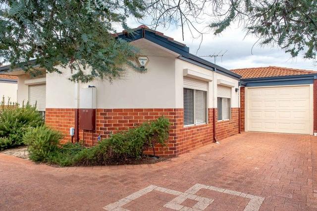 2/100 Ravenswood Drive, WA 6061