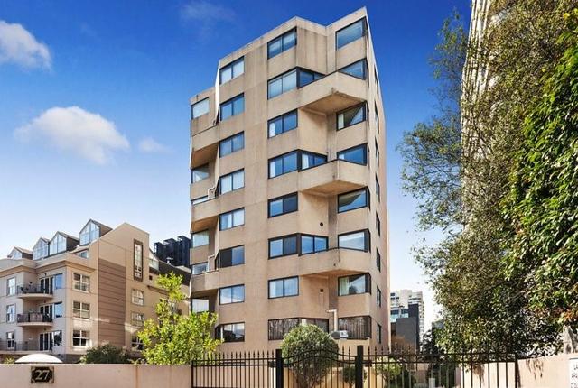 16/27 Queens Road, VIC 3000