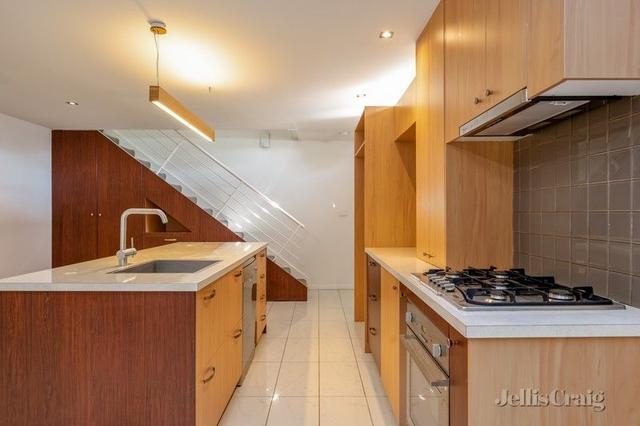 2/284 Smith Street, VIC 3066