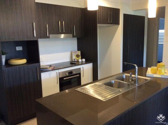 2/2 Hicks Street, QLD 4122
