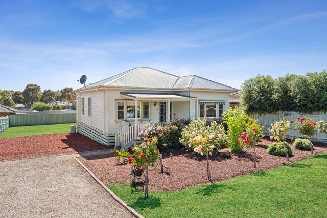 28 Palmer Place, VIC 3444