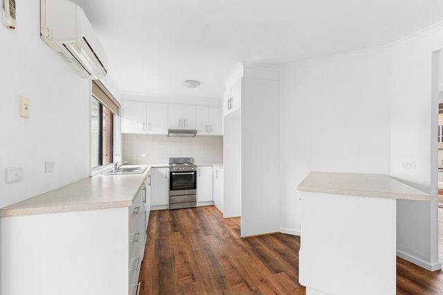 1/3 Nanworen  Crescent, VIC 3215