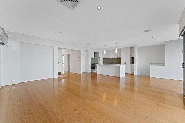19 Roscommon Crescent, WA 6162