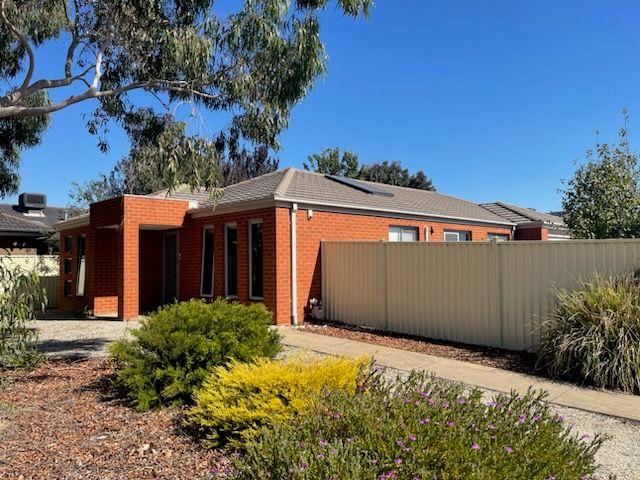 15 Yanchep Street, VIC 3631