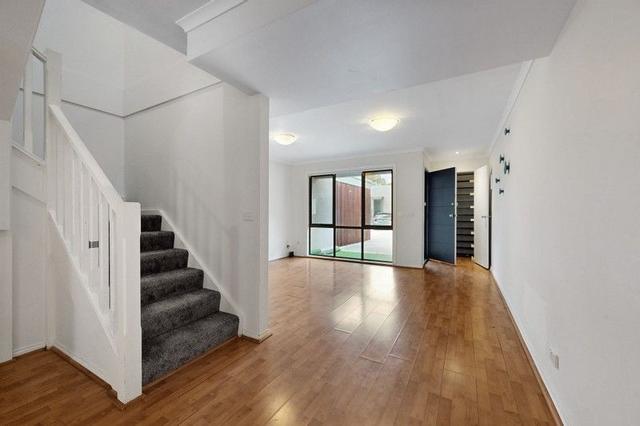 10 Berg Place, VIC 3058