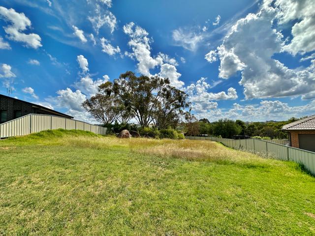 15 Henry Place, NSW 2594