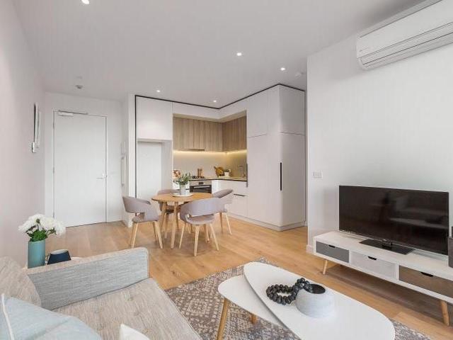 204/33 Sargood Street, VIC 3018