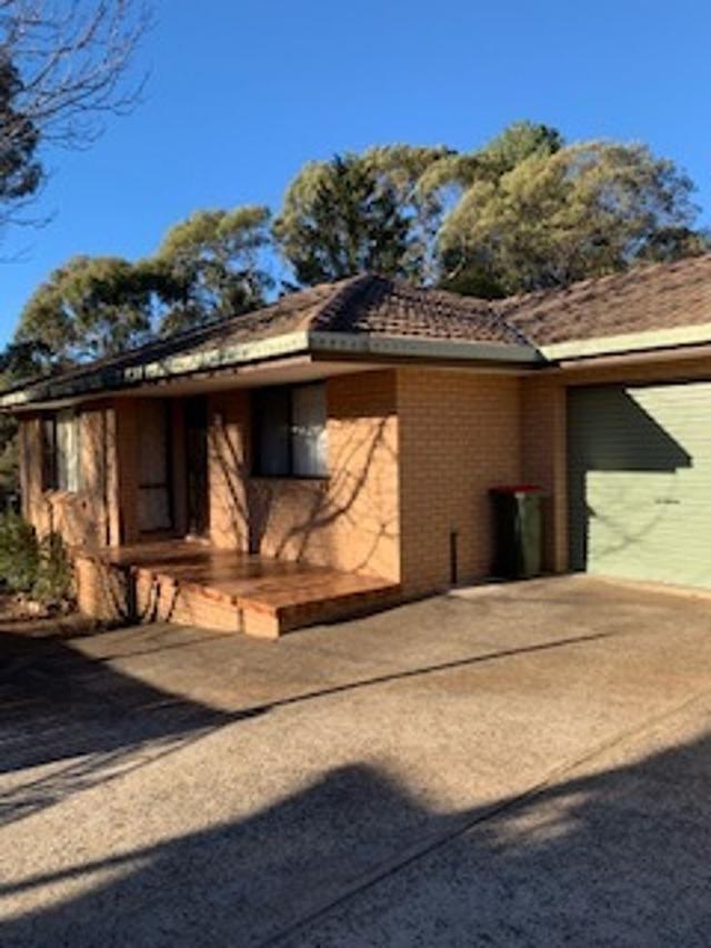 2/20 Centura Cres, NSW 2350