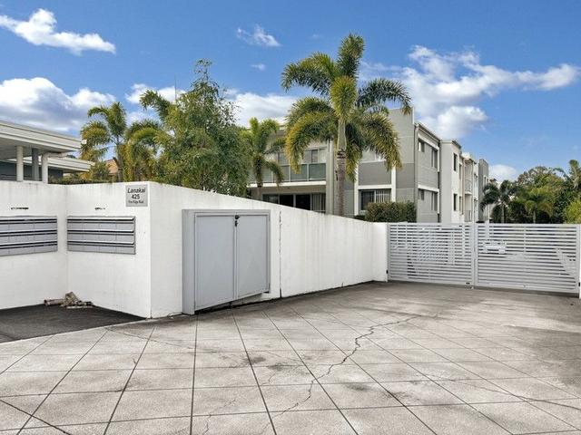 Unit 8/425 Pine Ridge Rd, QLD 4216