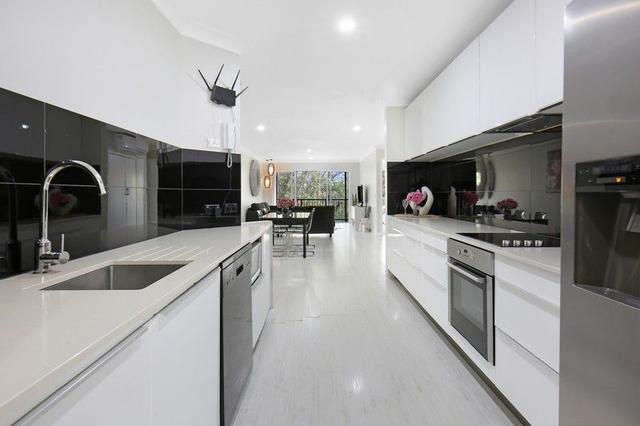 E11/1 Great Hall Drive, QLD 4220