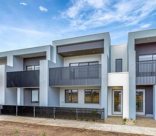 11 Pitton Walk, VIC 3064