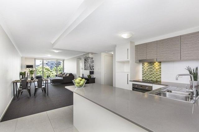 14/28 Carl  Street, QLD 4102