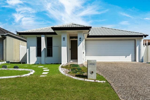 15 Shimao Cres, QLD 4509