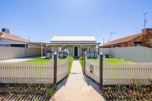 44 Seventh Street, VIC 3500