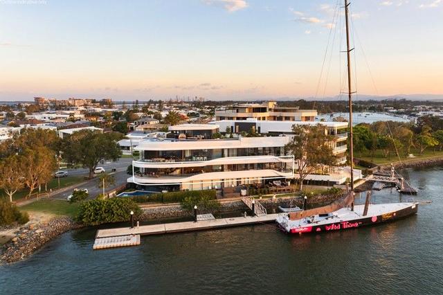 2/2 Paradise Parade, QLD 4216