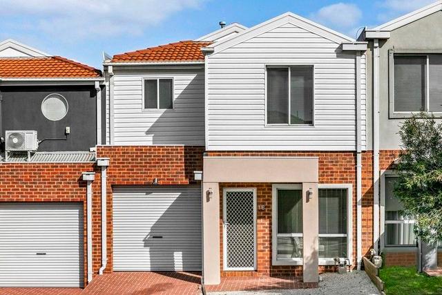 18 Seggan Circle, VIC 3043