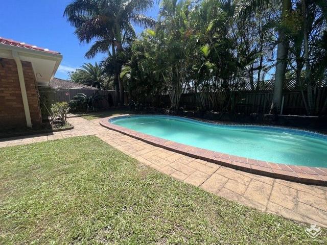 11 Stonyfell Court, QLD 4227