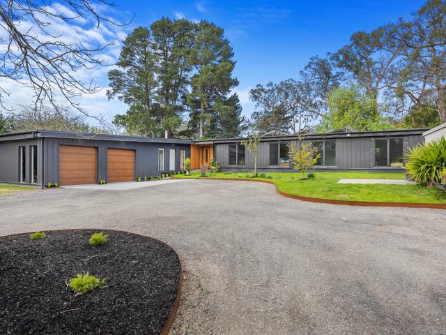 12 The Crescent, VIC 3796
