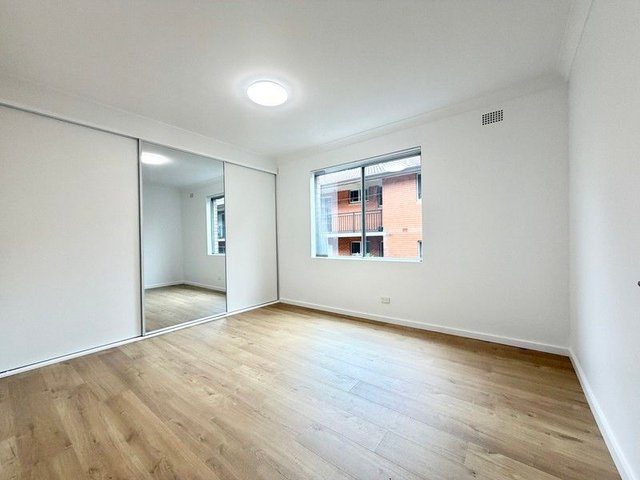 2/26 Kings Road, NSW 2046