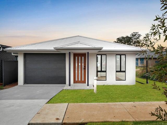 6 Cardew Crescent, NSW 2560