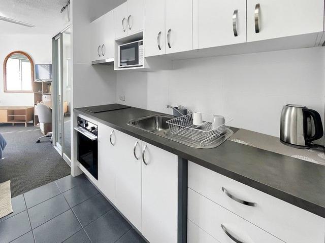 127 & 128/166-168 Lake Street, QLD 4870