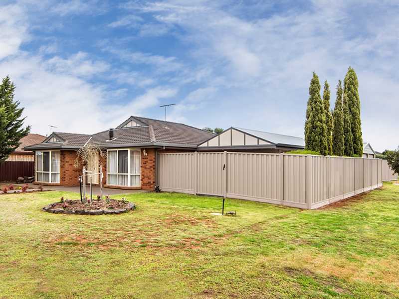 39 Denny Place, Melton South