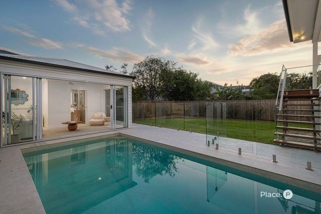 39 First Street, QLD 4152