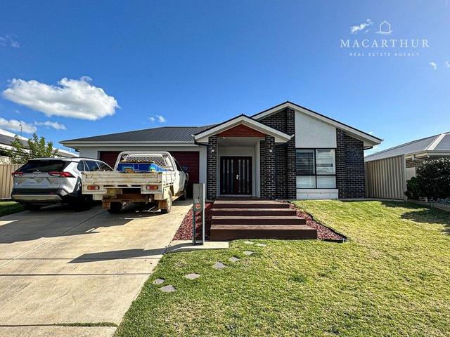 19 Morris Crescent, NSW 2650