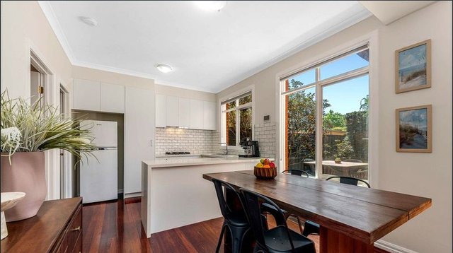 4/1108 Dandenong Road, VIC 3163