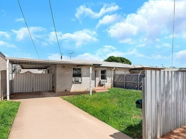 11 Small Crescent, SA 5114