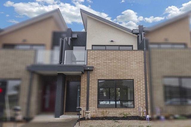 32 Faith Road, VIC 3064