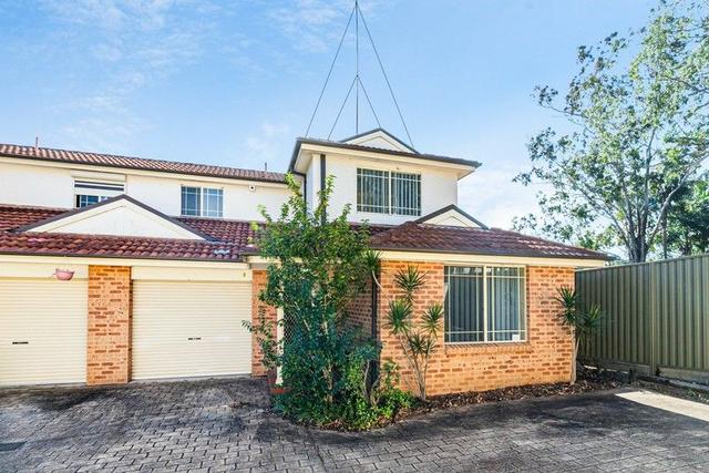 2/23 Robert Street, NSW 2750