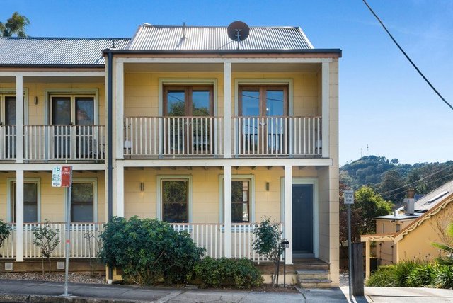 3/8 Station Street, NSW 2571
