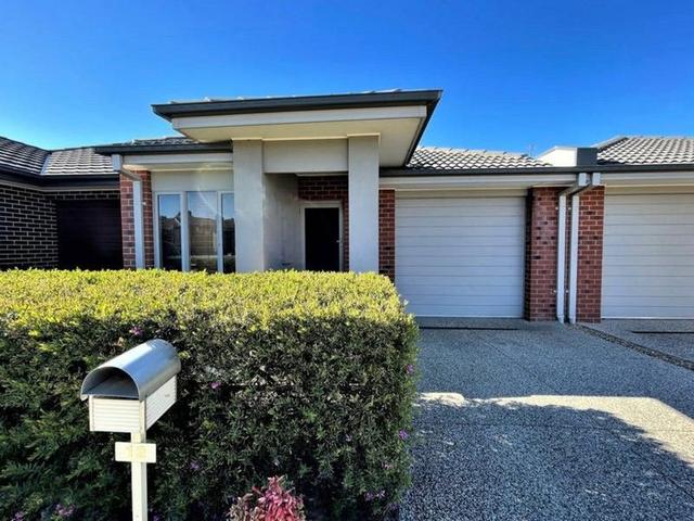 12 Pembury Street, VIC 3064