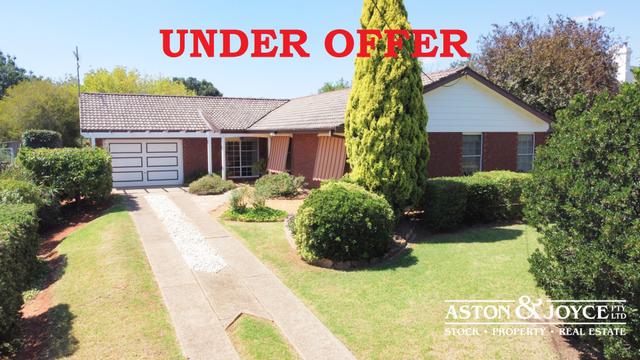 12 Rose Street, NSW 2810