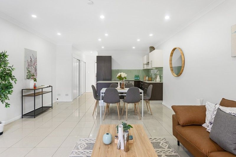 https://images.allhomes.com.au/property/photo/d1dab793ff3078f40e1696f2fd595d84_hd.jpg