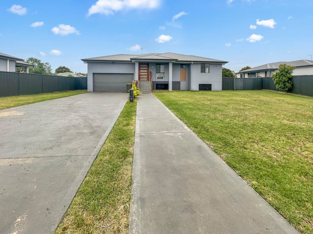 13 Waterford Circuit, NSW 2821
