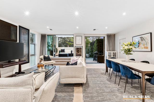 1/28 Canberra Avenue, ACT 2603