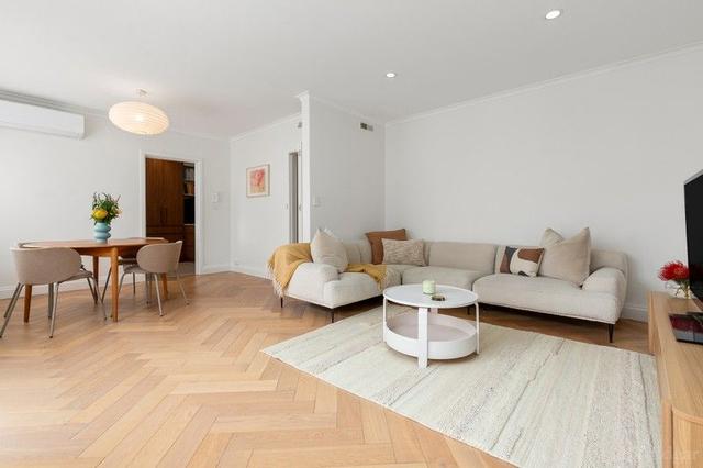 9/12 Woorigoleen Road, VIC 3142