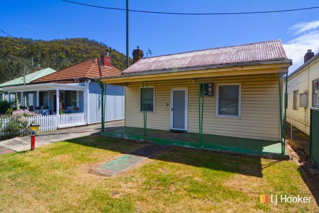 8 Wear Street, NSW 2790