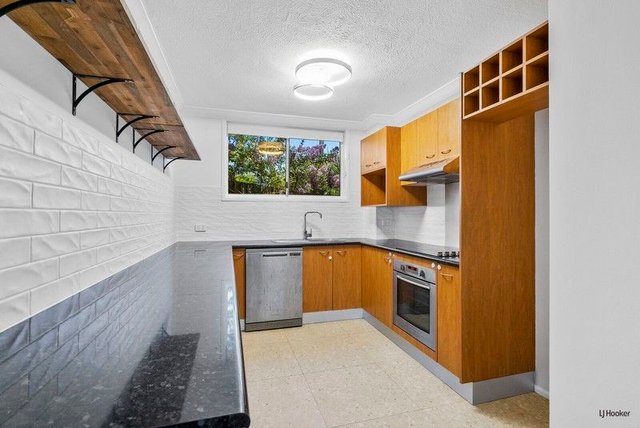 1/10 Wade Street, QLD 4224