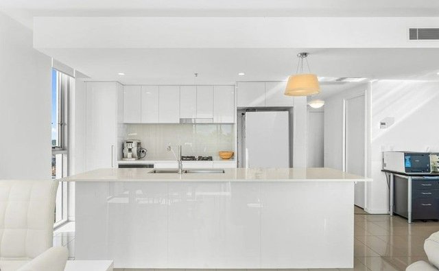 808/378 Marine Parade, QLD 4215