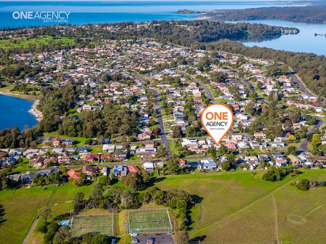 17 Lake Street, NSW 2537