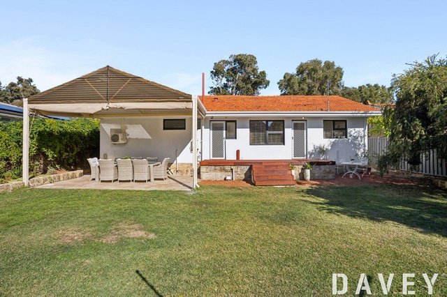 9 Wandoo Road, WA 6023
