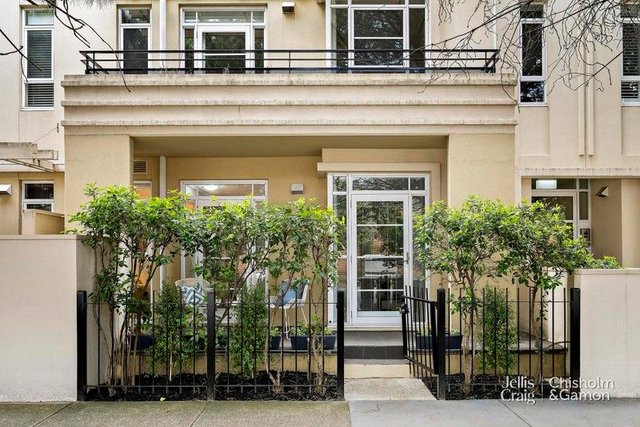 1/79 Pickles Street, VIC 3207