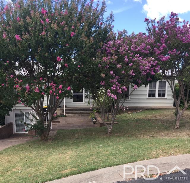 16 Herbert St, NSW 2720