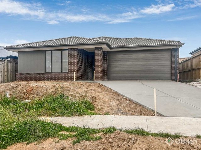 24 Snows Hill Avenue, VIC 3820