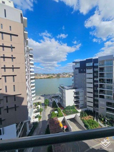 ID:21158122/37B Harbour Road, QLD 4007